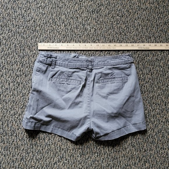 A New Day Silver Gray Cargo Shorts Size 8 - Picture 7 of 9